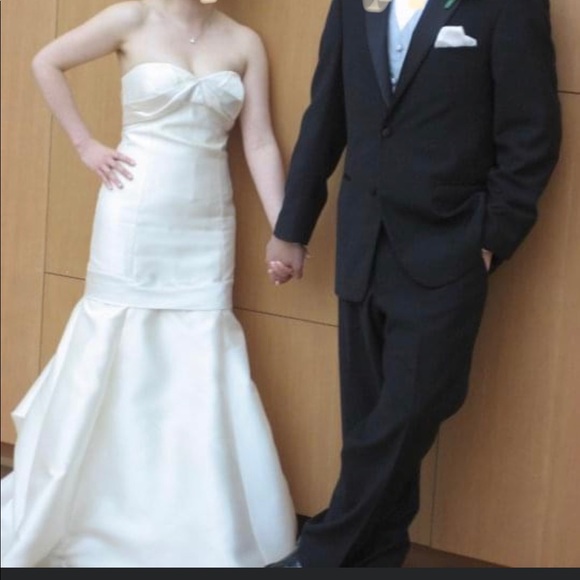 Custom wedding dress - Picture 3 of 9